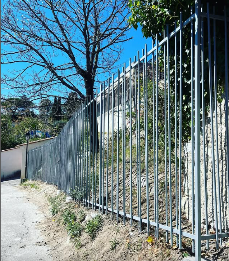 Clôtures en fer forgé sur mesure pour jardin et propriété