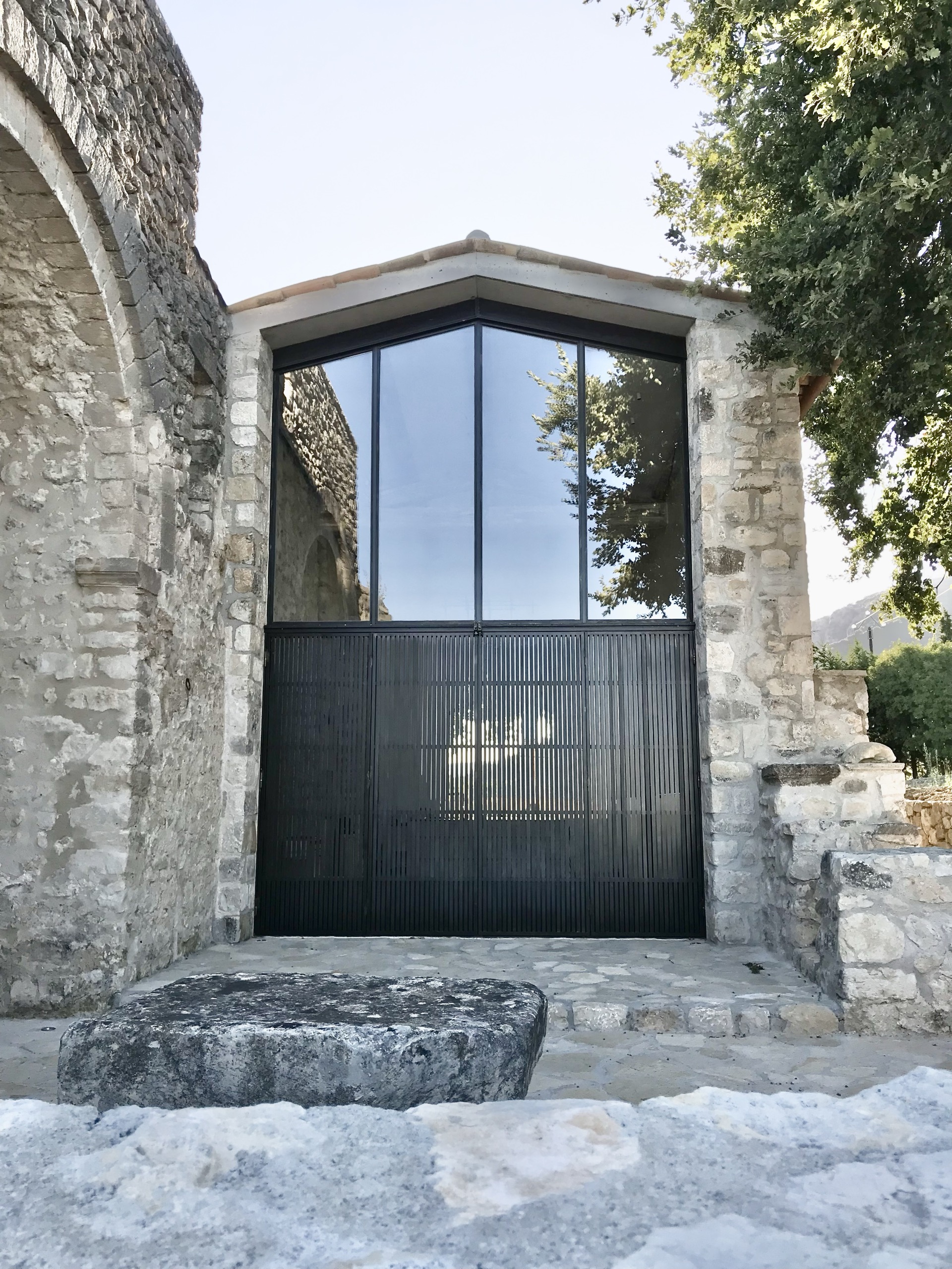 Porte vitrée en fer forgé sur mesure